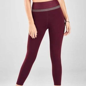 Fabletics High-Waisted Statement Powerhold Capri Legging Size Large